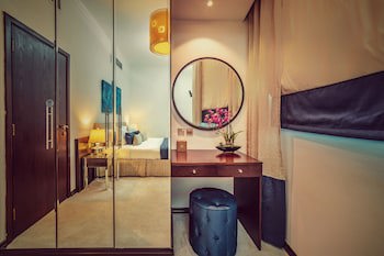 First Central Hotel Suites