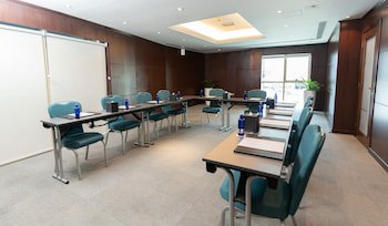 First Central Hotel Suites