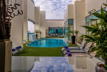 First Central Hotel Suites