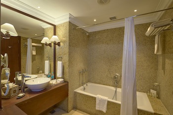 The Leela Ashtamudi, A Raviz Hotel