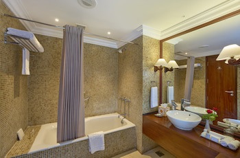 The Leela Ashtamudi, A Raviz Hotel