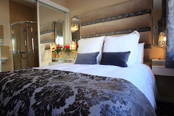 Elagh View Bed & Breakfast