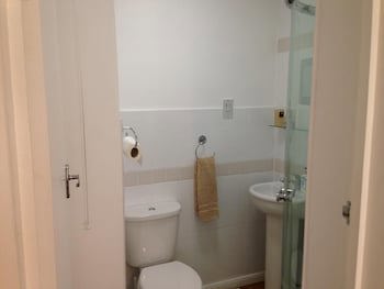 Apple House Guesthouse Heathrow Airport