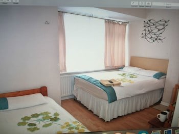 Apple House Guesthouse Heathrow Airport