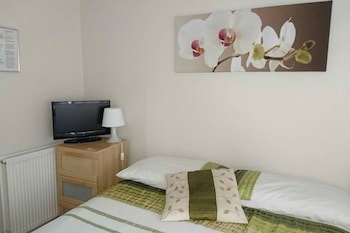 Apple House Guesthouse Heathrow Airport