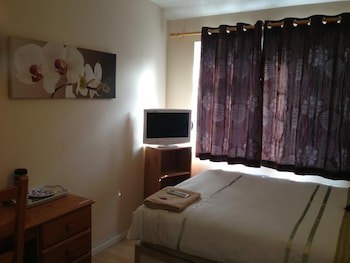 Apple House Guesthouse Heathrow Airport