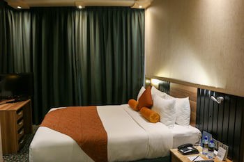 Elite Crystal Hotel
