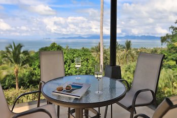 Code Samui Hotel
