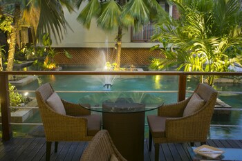 Dhevatara Beach Hotel