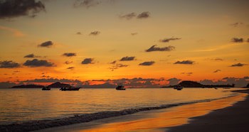 Dhevatara Beach Hotel