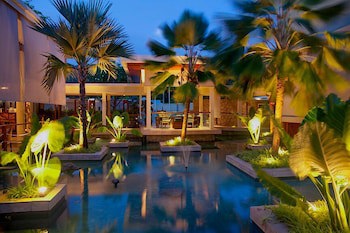 Dhevatara Beach Hotel