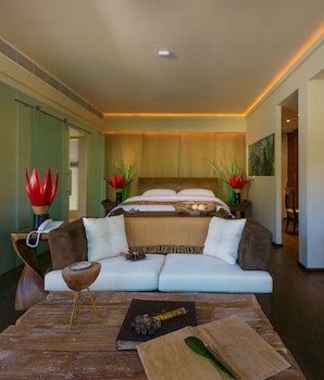 Dhevatara Beach Hotel