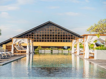 Cross Paasha Bali Seminyak