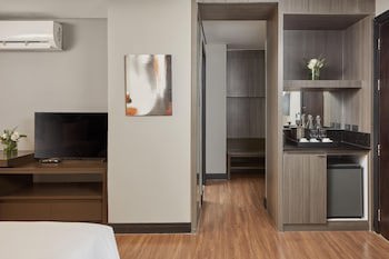 F1 Hotel Manila