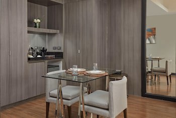 F1 Hotel Manila