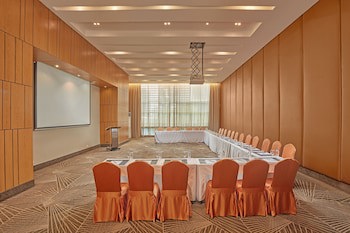 F1 Hotel Manila