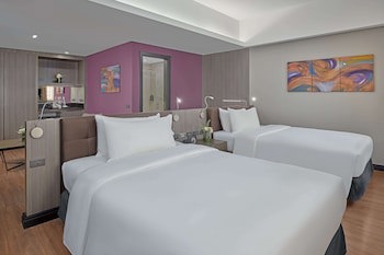 F1 Hotel Manila