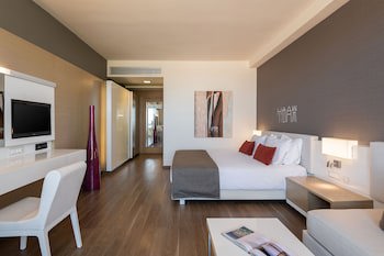 Avra Imperial Hotel fotoğrafı