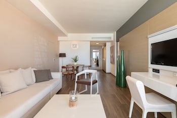Avra Imperial Hotel galeri fotoğrafı