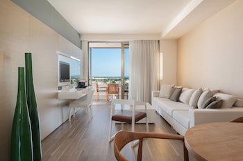 Avra Imperial Hotel galeri fotoğrafı