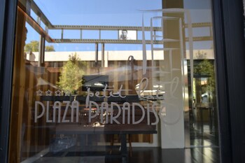Plaza Paradiso Petit Hotel
