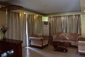 Golden Phoenix Hotel Boracay