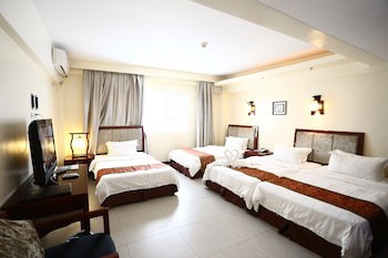 Golden Phoenix Hotel Boracay