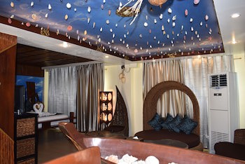 Golden Phoenix Hotel Boracay