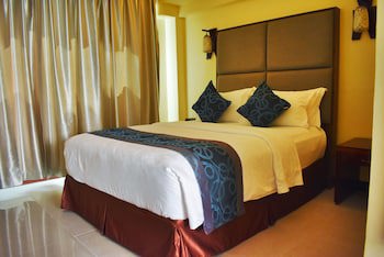 Golden Phoenix Hotel Boracay