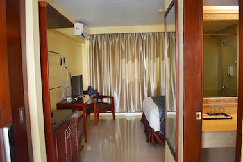 Golden Phoenix Hotel Boracay