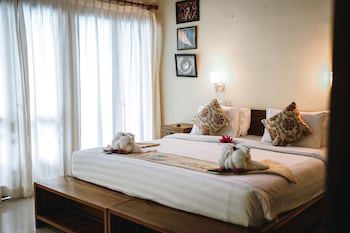 Amed Cafe & Hotel Kebun Wayan