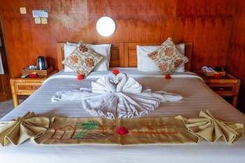 Amed Cafe & Hotel Kebun Wayan