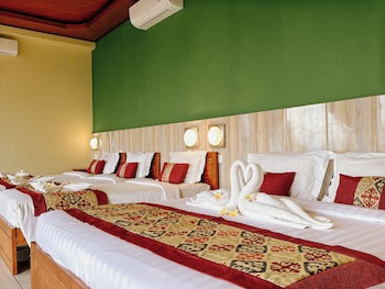 Amed Cafe & Hotel Kebun Wayan