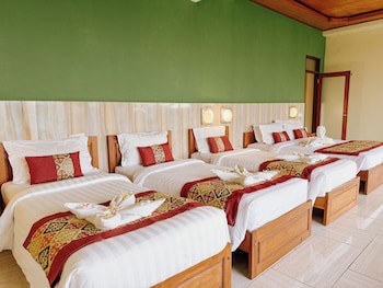 Amed Cafe & Hotel Kebun Wayan