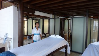 Amed Cafe & Hotel Kebun Wayan