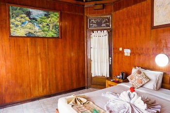Amed Cafe & Hotel Kebun Wayan