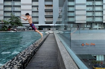 One-Stop Residence Hotel & Office