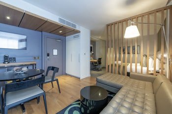 Apex Temple Court Hotel
