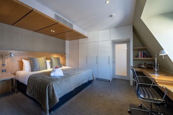 Apex Temple Court Hotel