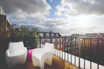 Apex Temple Court Hotel