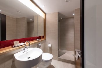 Apex Temple Court Hotel