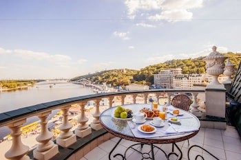 Fairmont Grand Hotel Kyiv