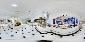 Fairmont Grand Hotel Kyiv