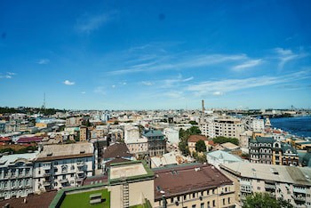 Fairmont Grand Hotel Kyiv
