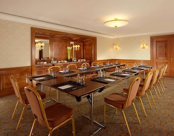 Fairmont Grand Hotel Kyiv