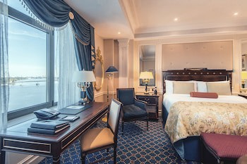 Fairmont Grand Hotel Kyiv