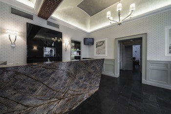 Hotel Noir fotoğrafı