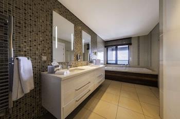 Radisson Residences Avrupa Tem Istanbul