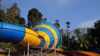 Bukit Merah Laketown Resort