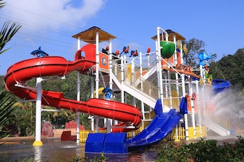 Bukit Merah Laketown Resort